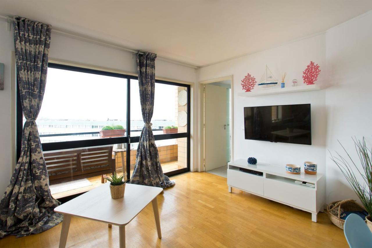 Host Wise - Amazing Comfy Flat With Balcony