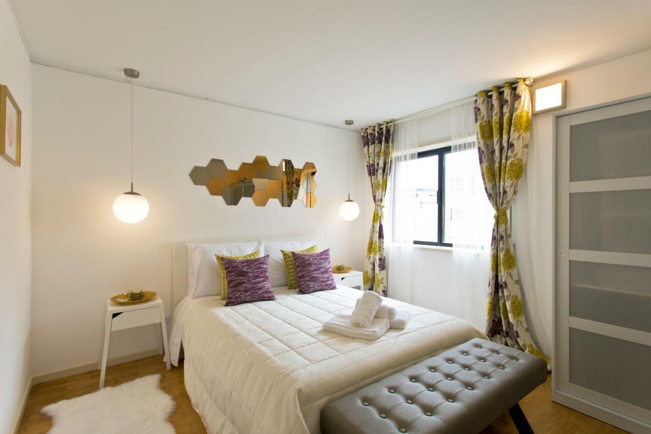 Host Wise - Amazing Comfy Flat With Balcony Apartment *