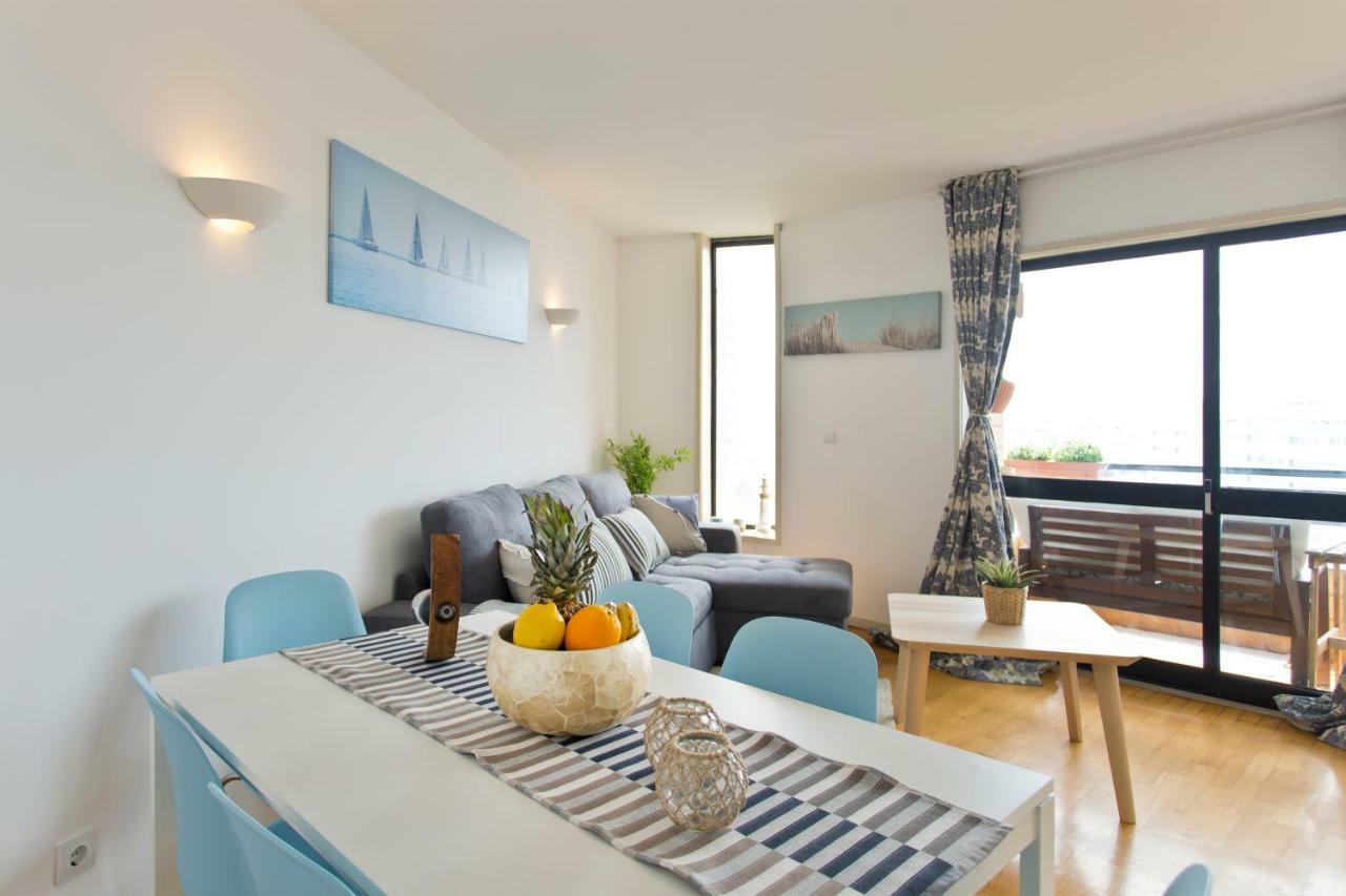 Host Wise - Amazing Comfy Flat With Balcony